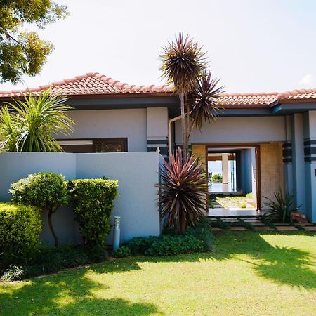Vila Dam View House Hartbeespoort Exteriér fotografie