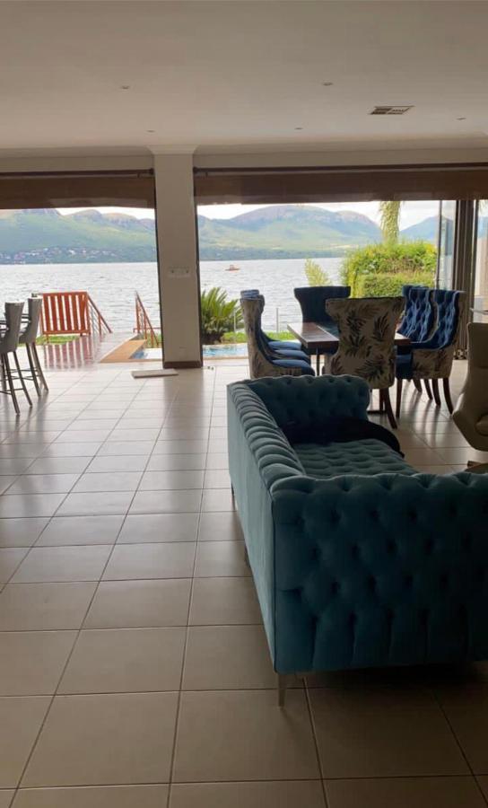 Vila Dam View House Hartbeespoort Exteriér fotografie