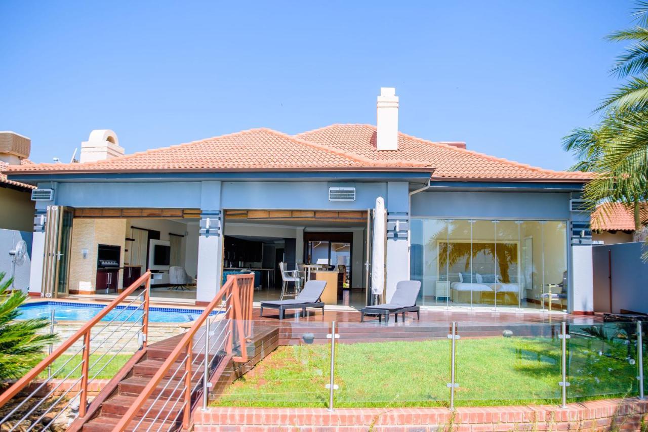 Vila Dam View House Hartbeespoort Exteriér fotografie
